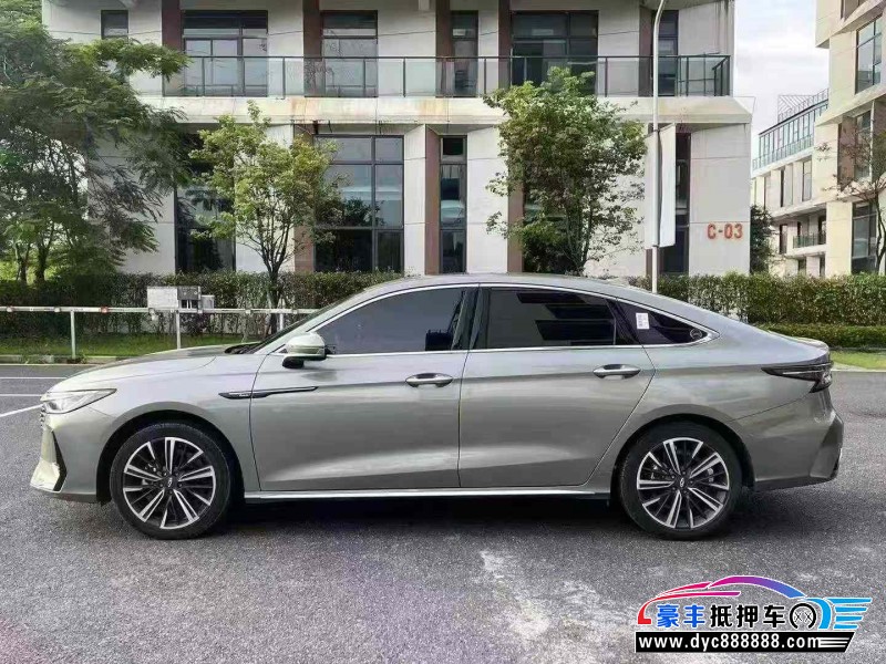 25年奇瑞艾瑞泽轿车抵押车出售