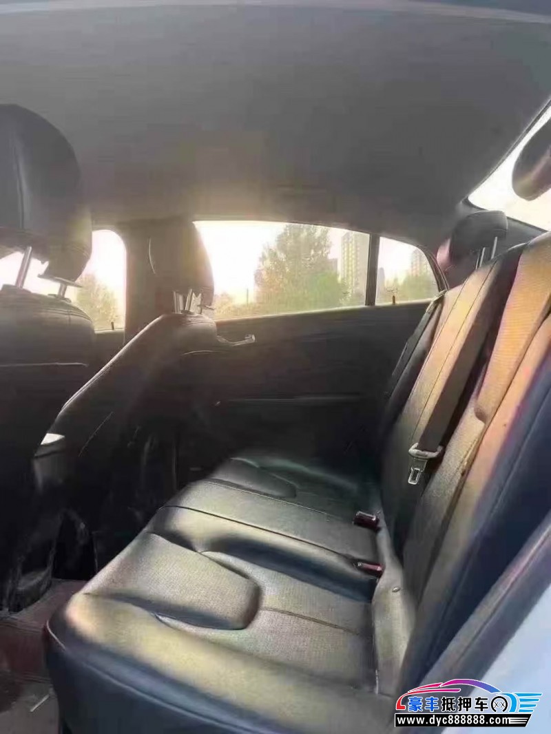 16年奇瑞艾瑞泽5轿车抵押车出售