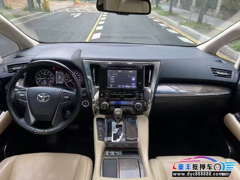 19年丰田埃尔法轿车抵押车出售