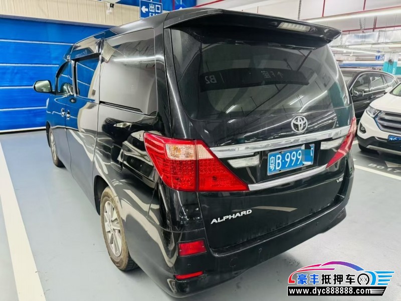 15年丰田埃尔法轿车抵押车出售