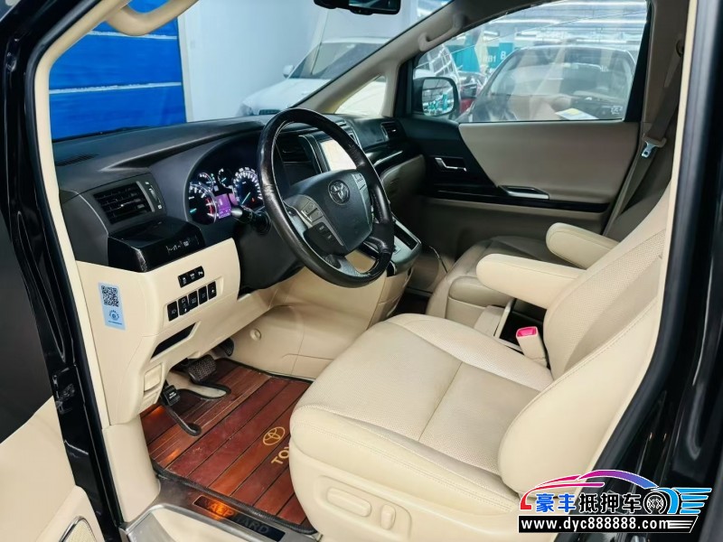 15年丰田埃尔法轿车抵押车出售