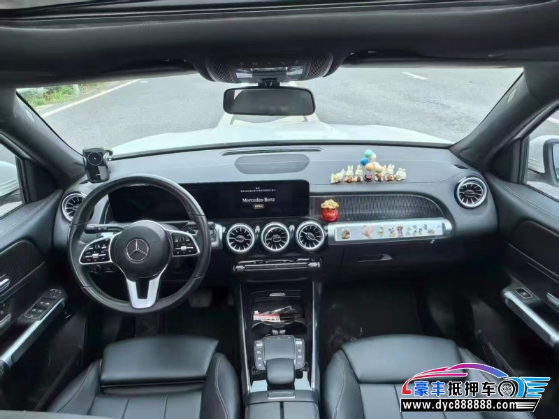 22年奔驰GLB轿车抵押车出售