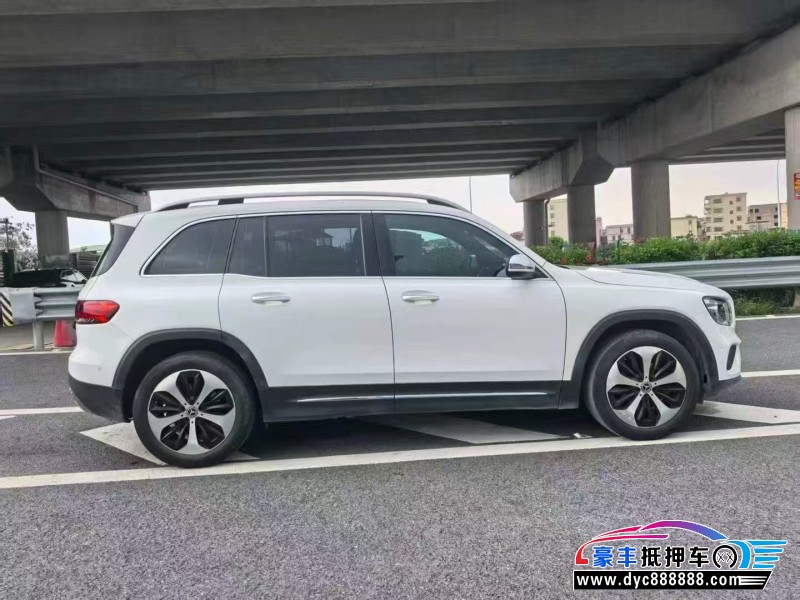 22年奔驰GLB轿车抵押车出售