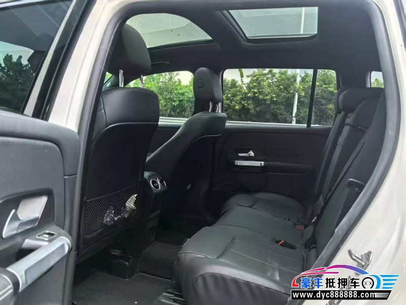 22年奔驰GLB轿车抵押车出售