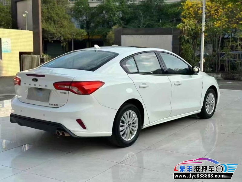 20年福特福克斯轿车抵押车出售