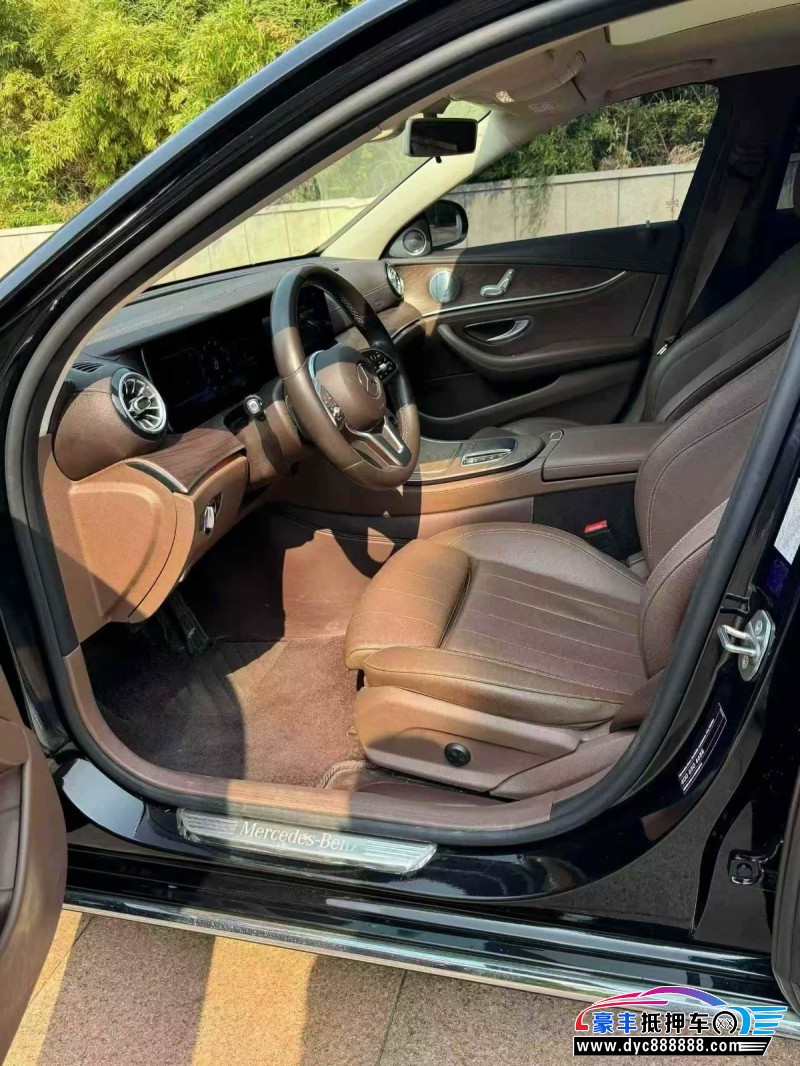 20年奔驰E轿车抵押车出售