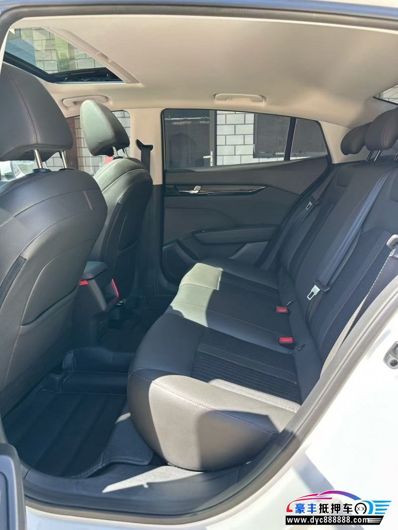 22年东风风神奕炫轿车抵押车出售