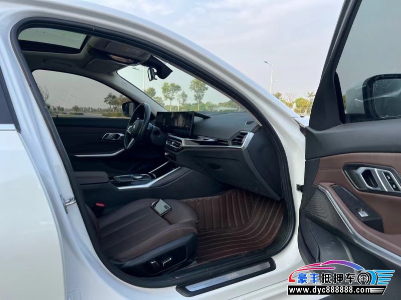 24年宝马i3轿车抵押车出售