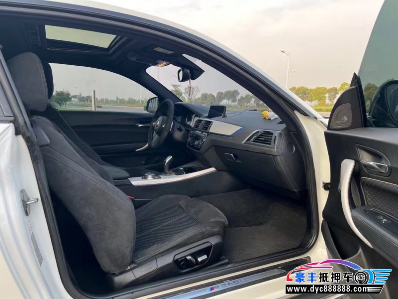 18年宝马2系轿车抵押车出售