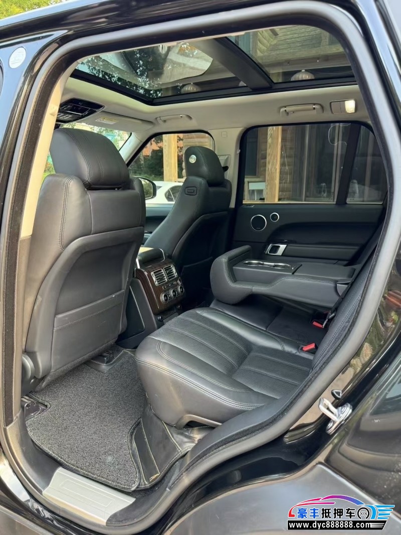 17年路虎揽胜行政轿车抵押车出售