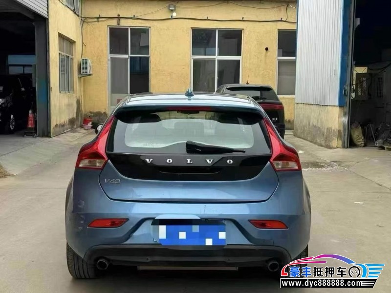 16年沃尔沃V40轿车抵押车出售