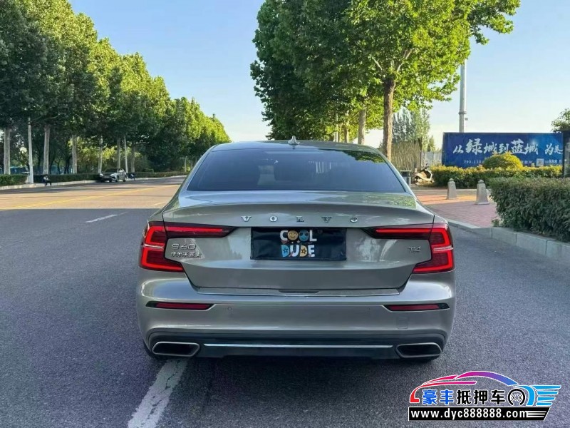 20年沃尔沃S60轿车抵押车出售