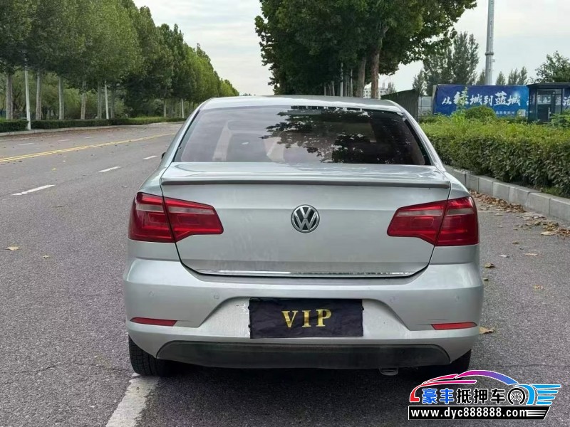 15年大众宝来轿车抵押车出售