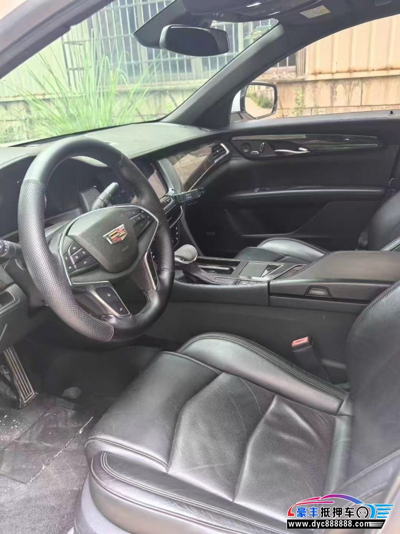 17年凯迪拉克CT6轿车抵押车出售