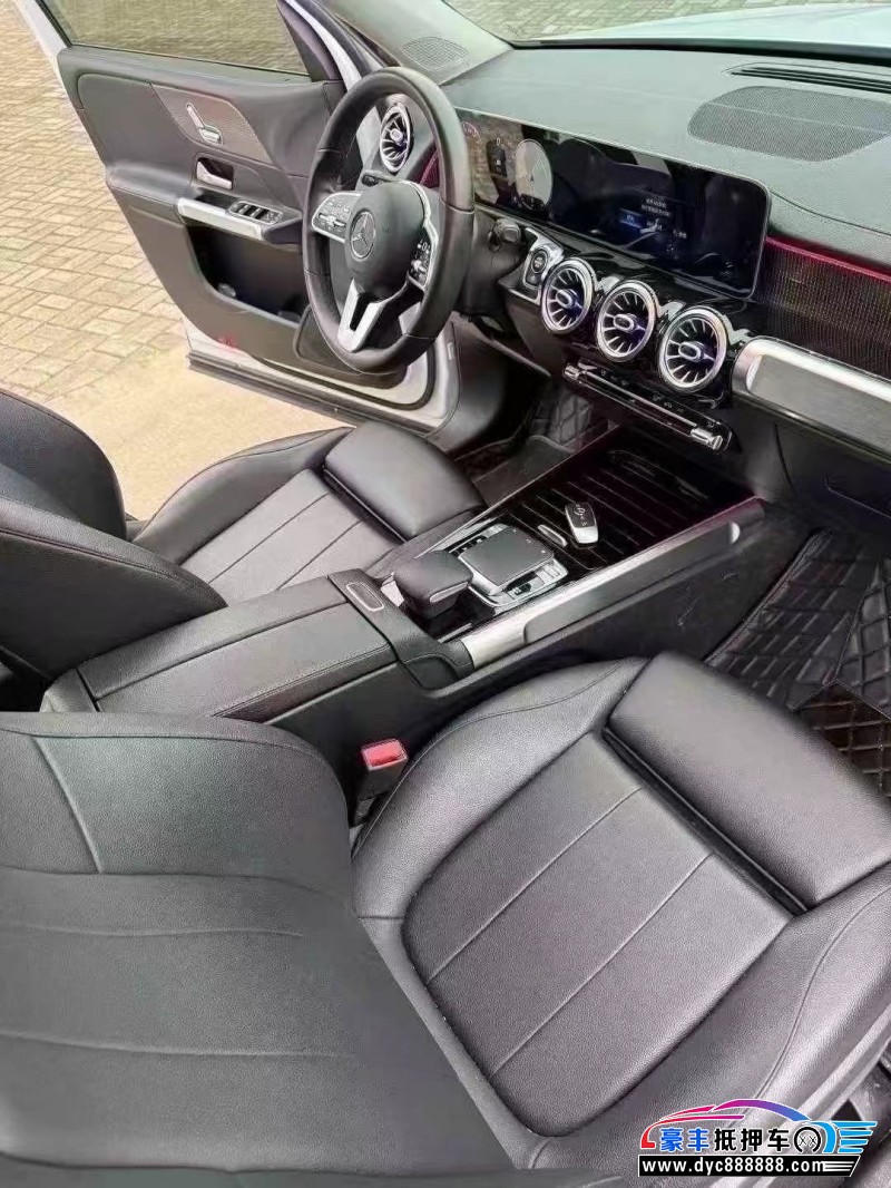 20年奔驰GLB轿车抵押车出售