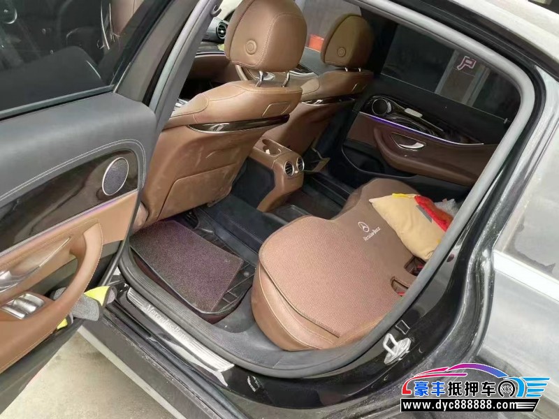 17年奔驰E轿车抵押车出售