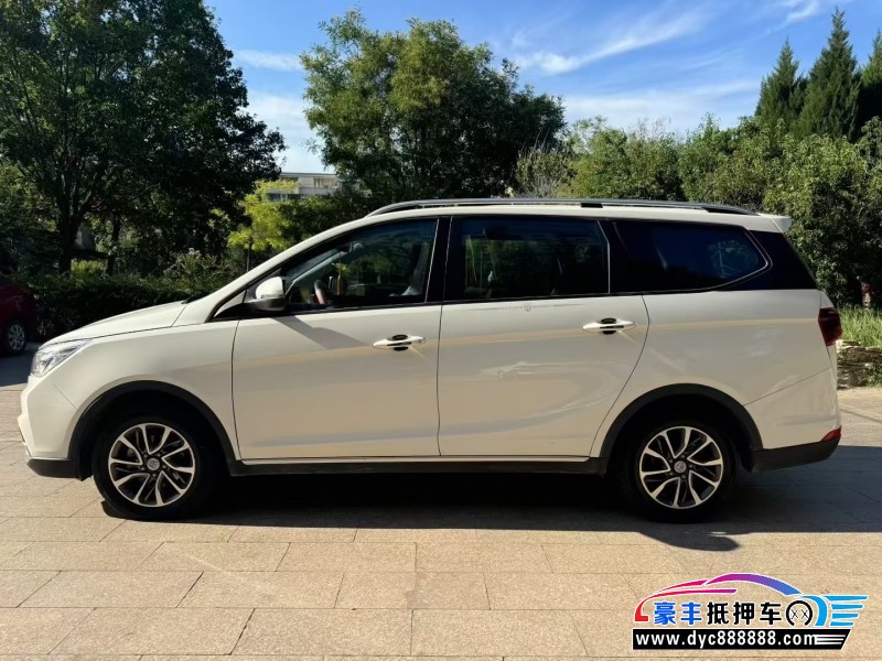 22年宝骏730轿车抵押车出售