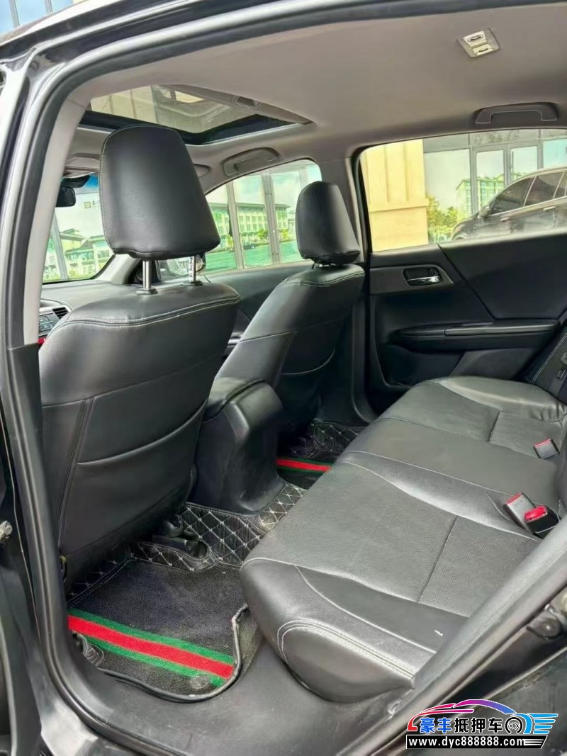 15年本田雅阁轿车抵押车出售