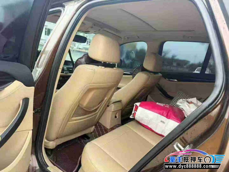 12年宝马X1轿车抵押车出售