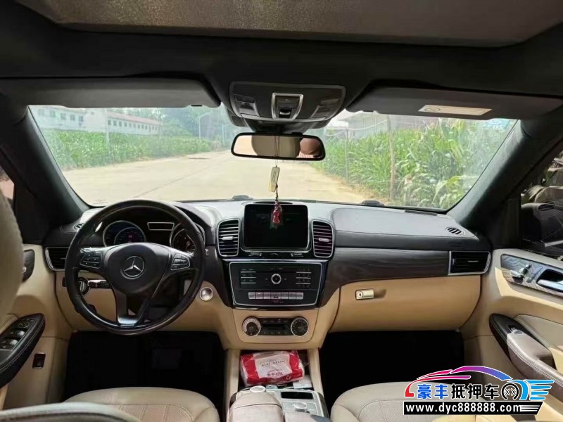 17年奔驰GLE轿车抵押车出售