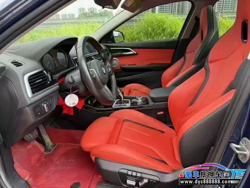 21年宝马1系轿车抵押车出售