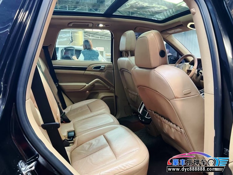 12年保时捷卡宴轿车抵押车出售