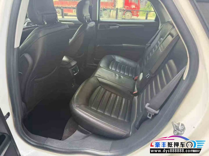 15年福特蒙迪欧轿车抵押车出售