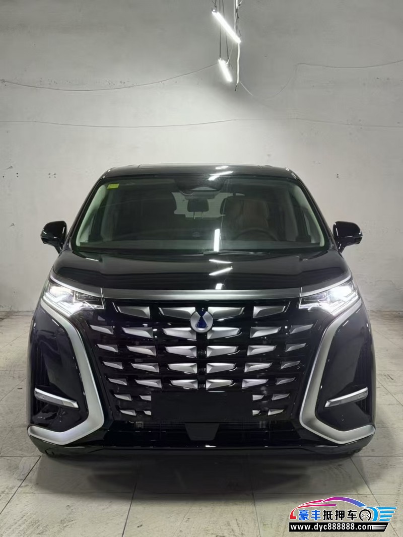 25年腾势D9轿车抵押车出售