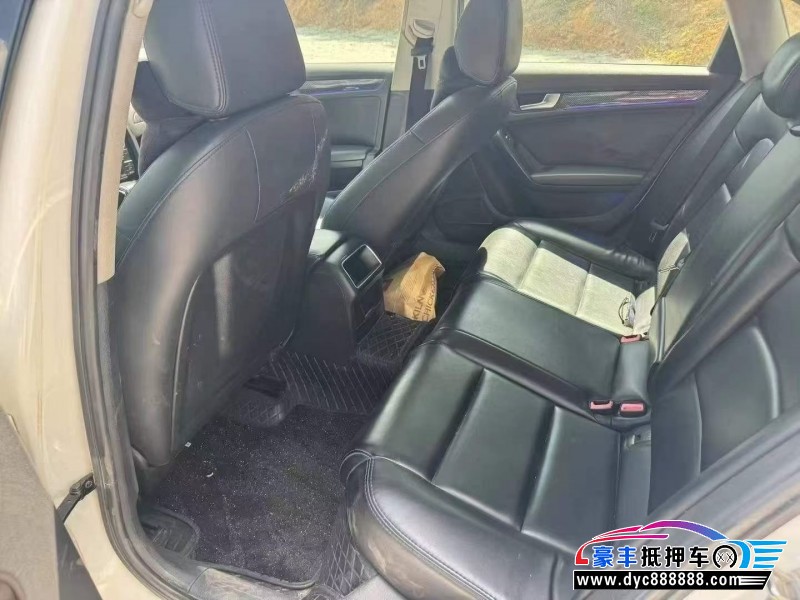 13年奥迪A4L轿车抵押车出售