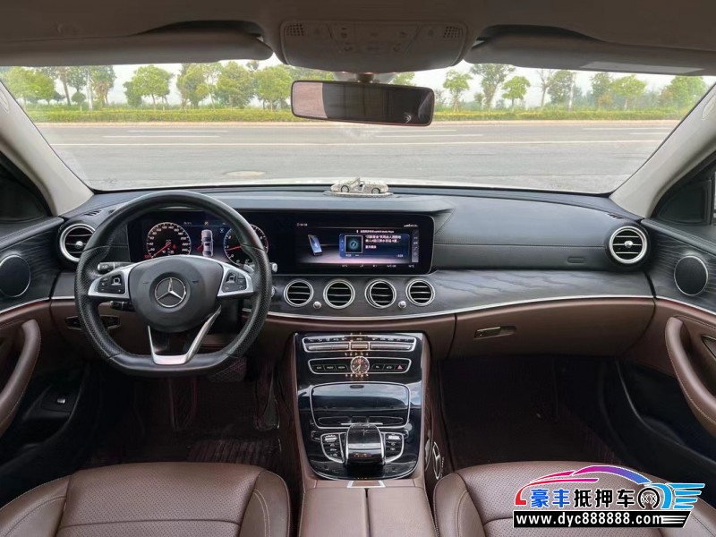 17年奔驰E轿车抵押车出售