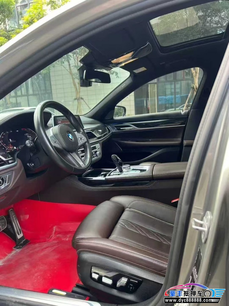 21年宝马7系轿车抵押车出售