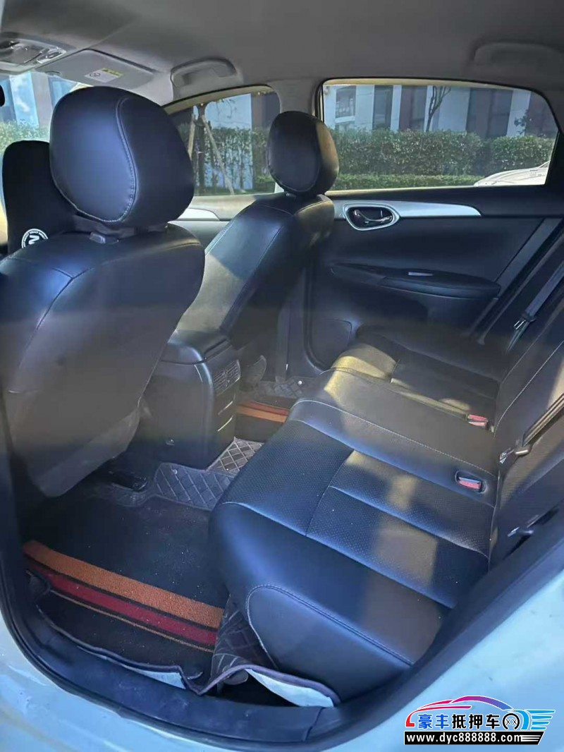 21年日产轩逸轿车抵押车出售