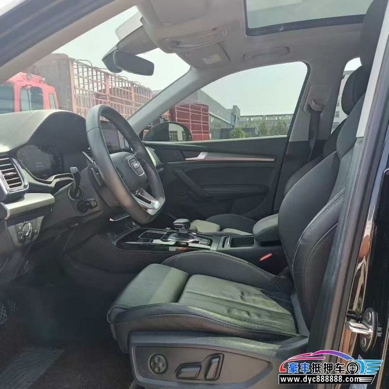 23年奥迪Q5轿车抵押车出售