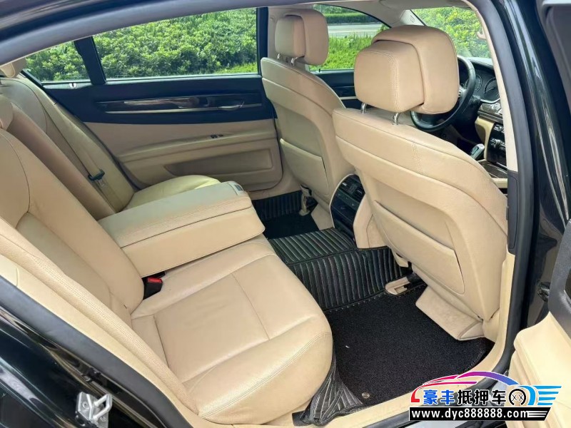 12年宝马7系轿车抵押车出售