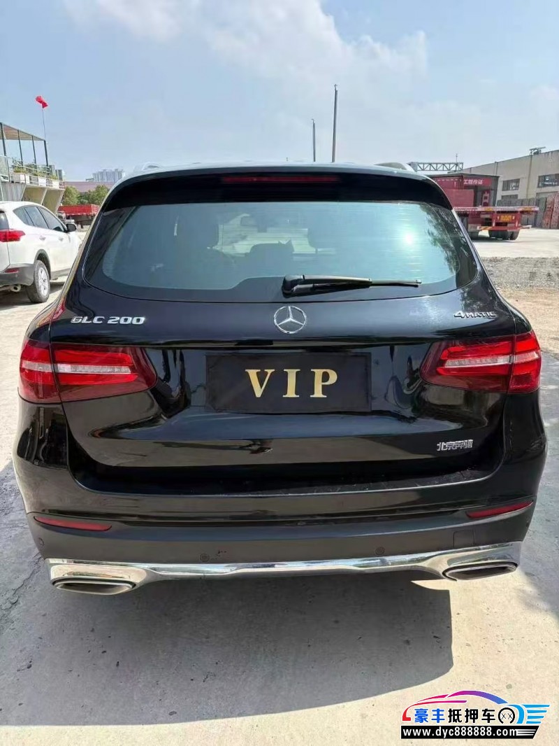18年奔驰GLC轿车抵押车出售