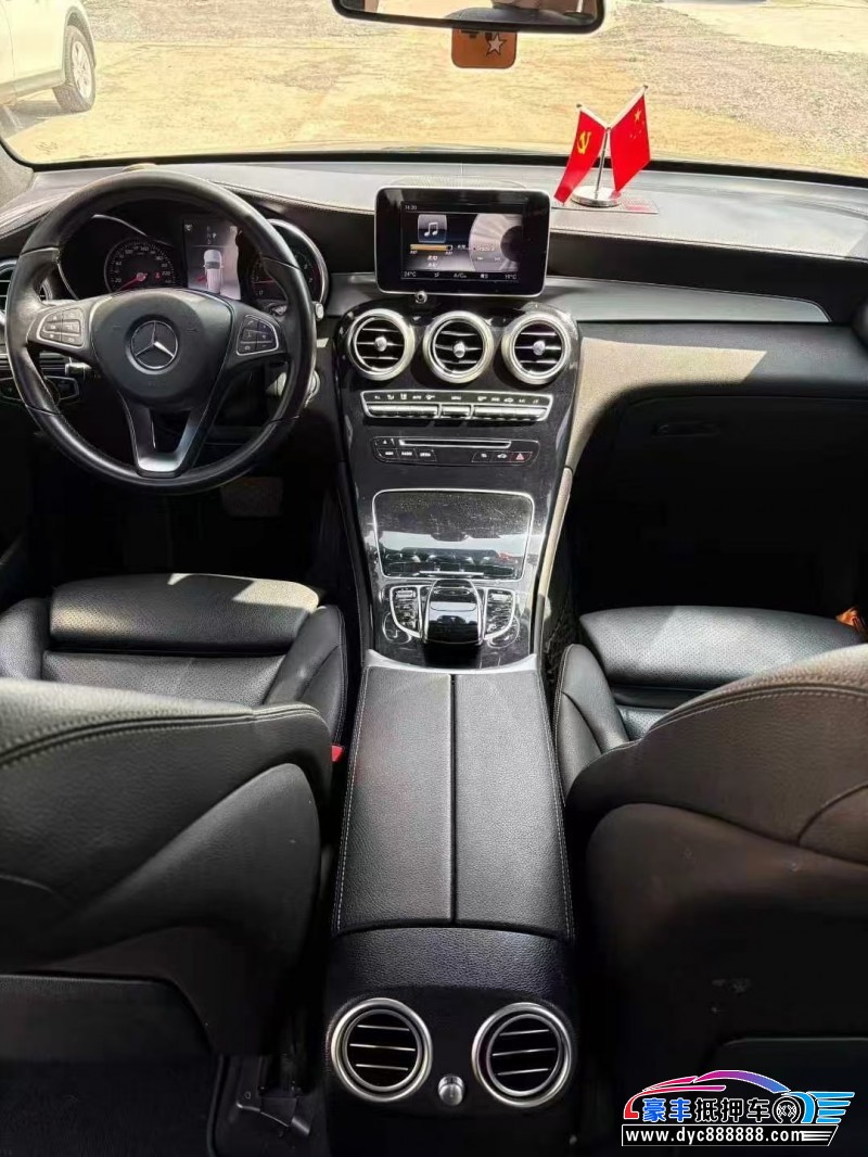 18年奔驰GLC轿车抵押车出售