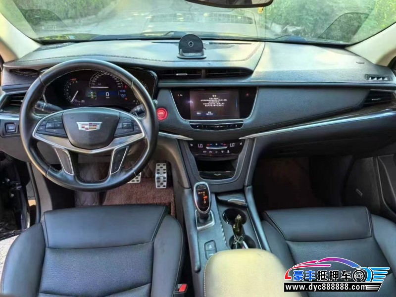 17年凯迪拉克XT5轿车抵押车出售