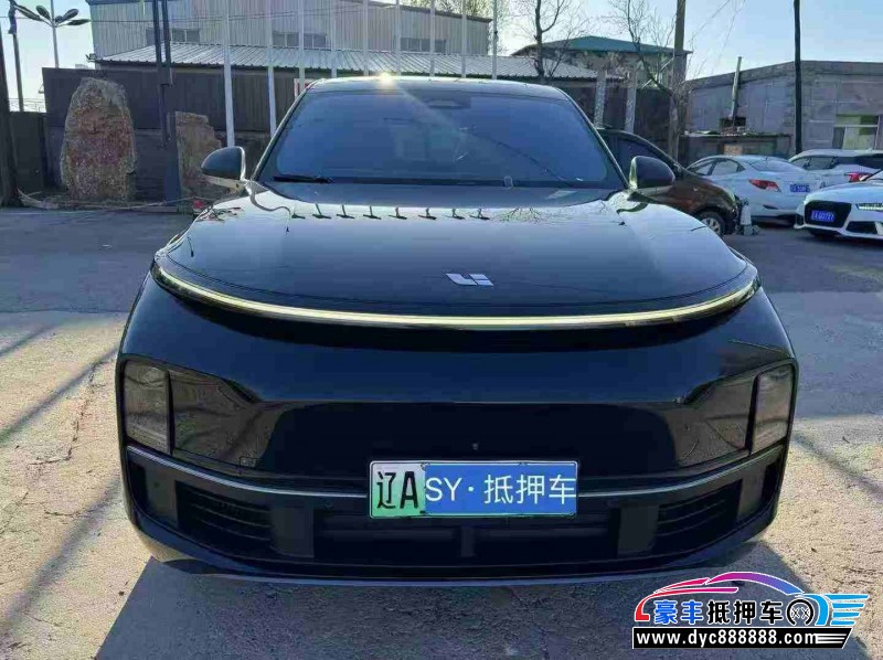 23年理想L8轿车抵押车出售