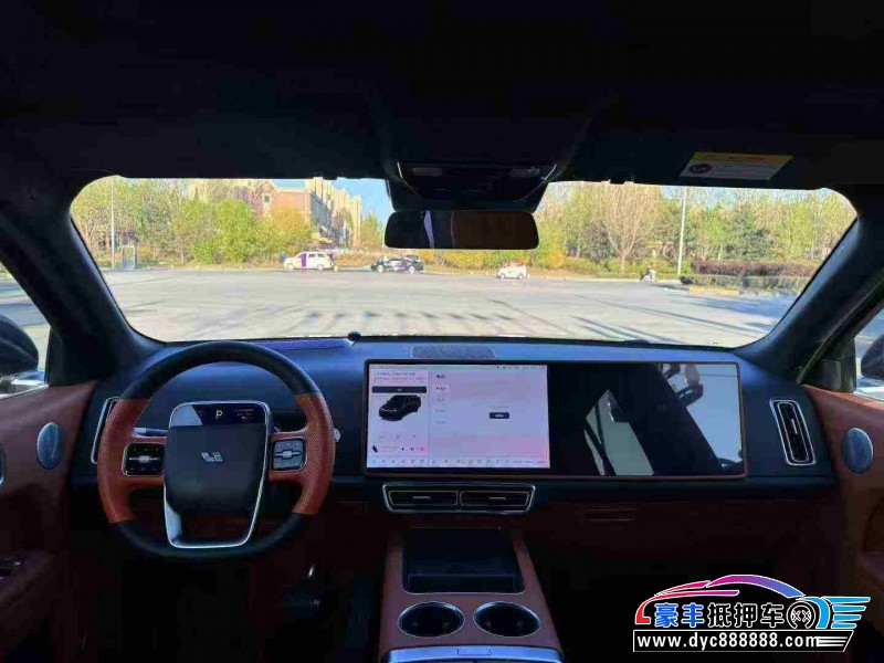 23年理想L8轿车抵押车出售