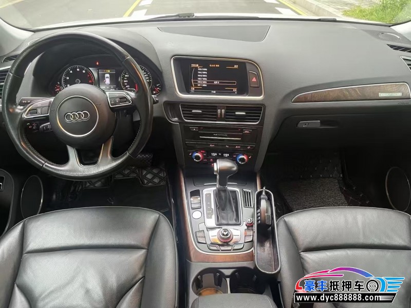17年奥迪Q5轿车抵押车出售