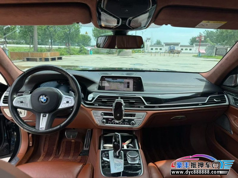 22年宝马7系轿车抵押车出售