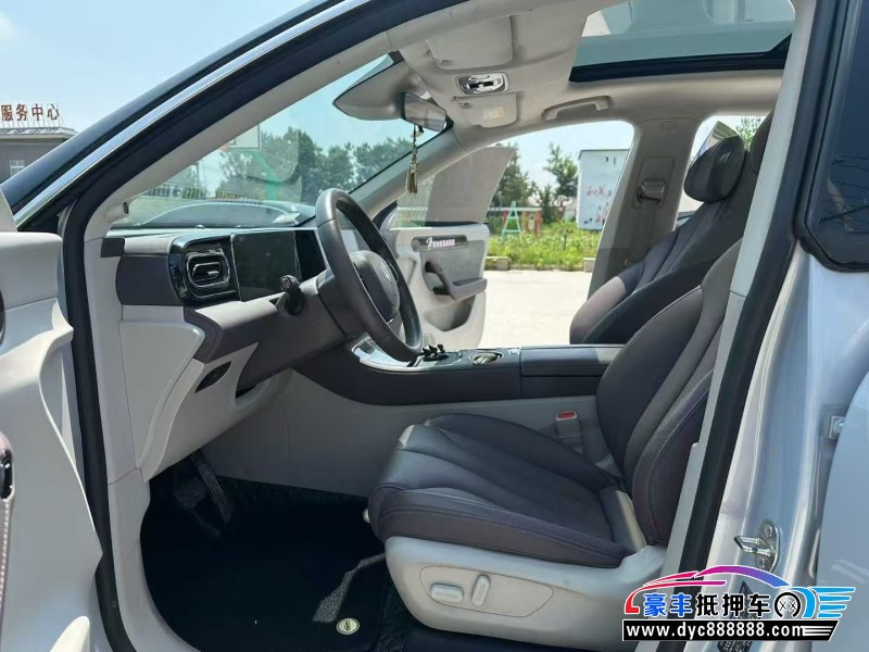 22年零跑C11轿车抵押车出售