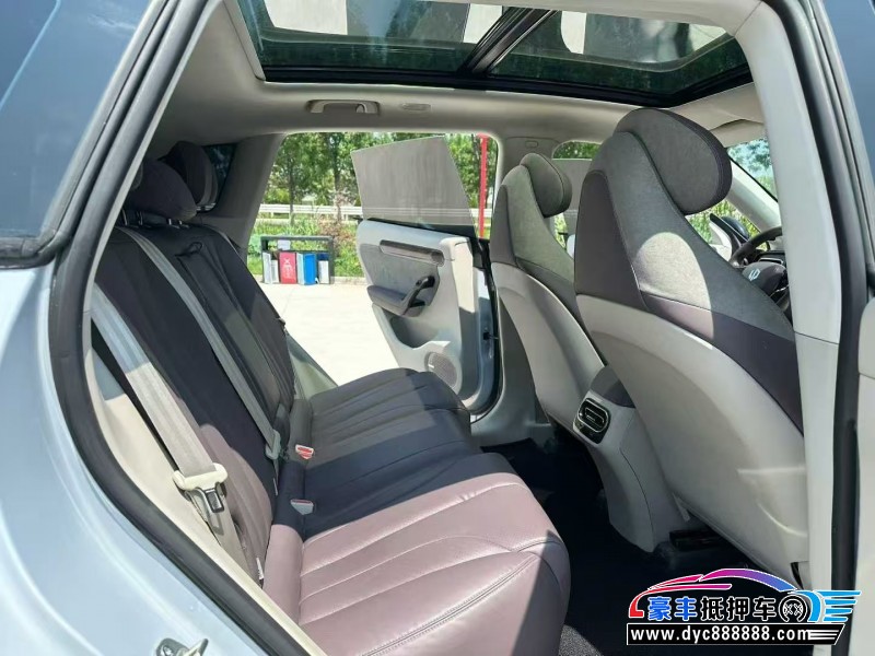 22年零跑C11轿车抵押车出售