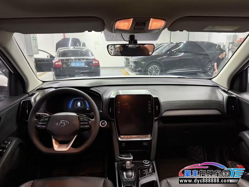 23年现代ix35轿车抵押车出售