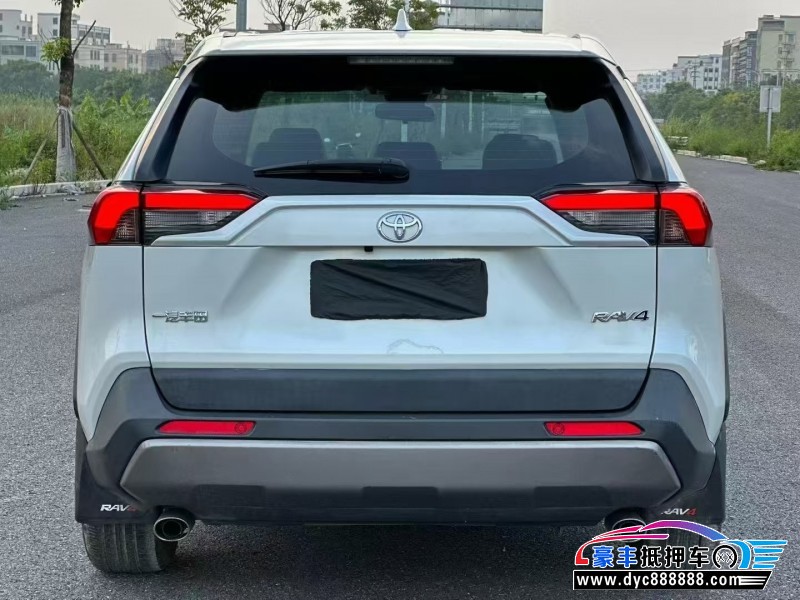 21年丰田RAV4轿车抵押车出售