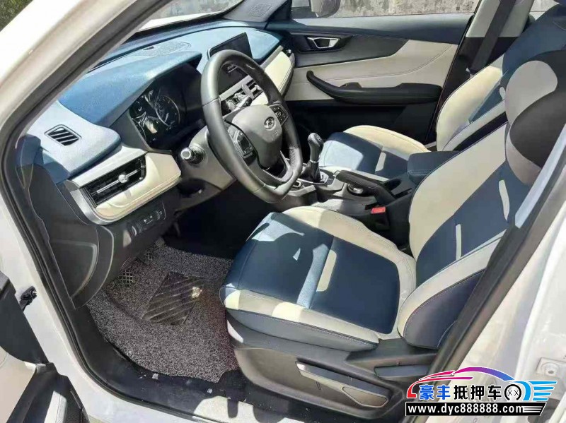 24年奇瑞瑞虎5x轿车抵押车出售