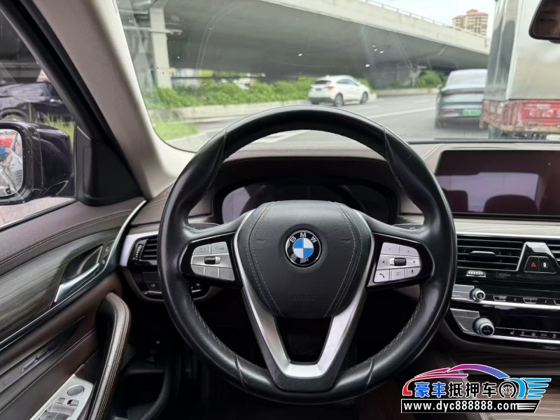 20年宝马5系轿车抵押车出售