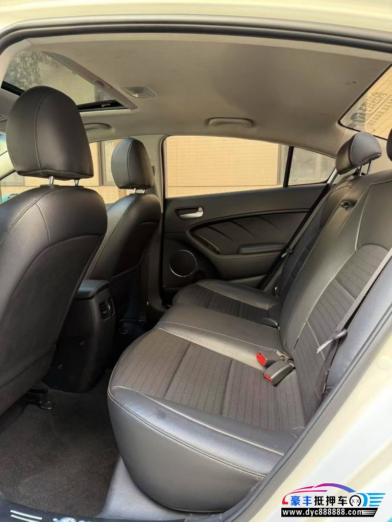 19年起亚K3轿车抵押车出售