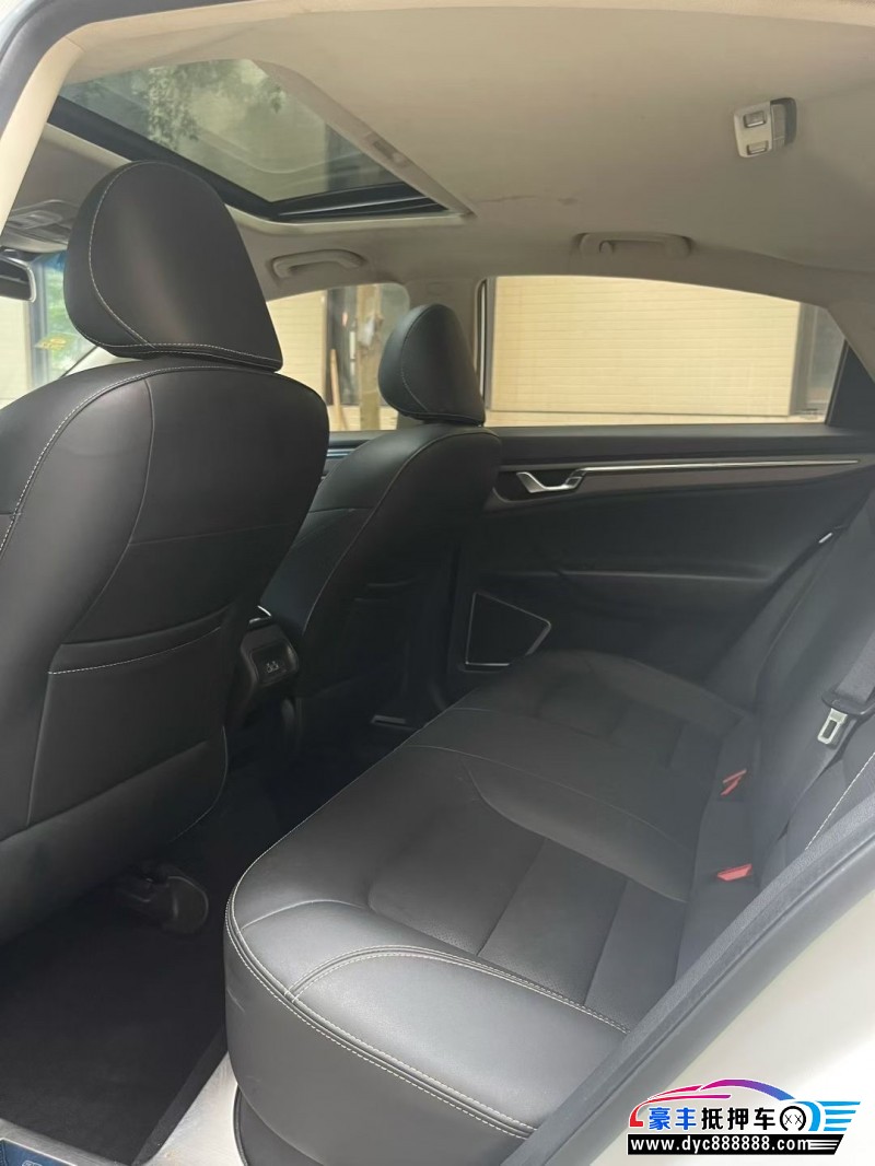 18年吉利帝豪GL轿车抵押车出售