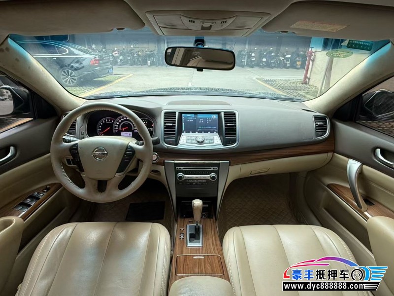 11年日产天籁轿车抵押车出售